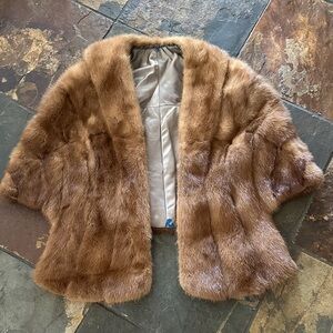 Women's Short Mink Stole Warm Brown